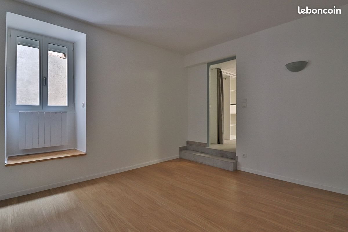 Appartement à louer, 49m², Camarès