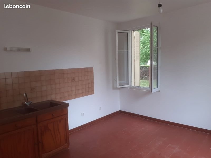 Maison à louer, 1m², Veaugues