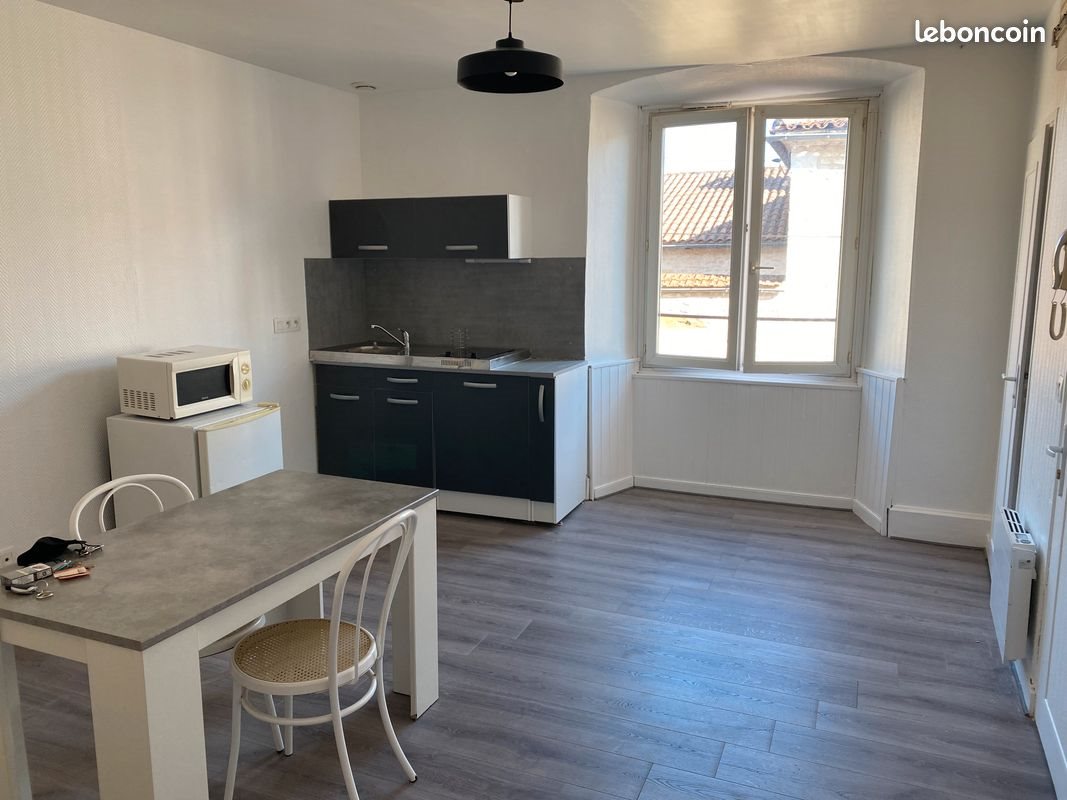 Appartement à louer, 22m², Ruffec