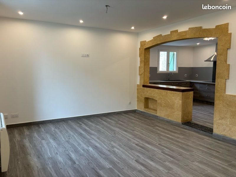 Appartement à louer, 85m², Meynes