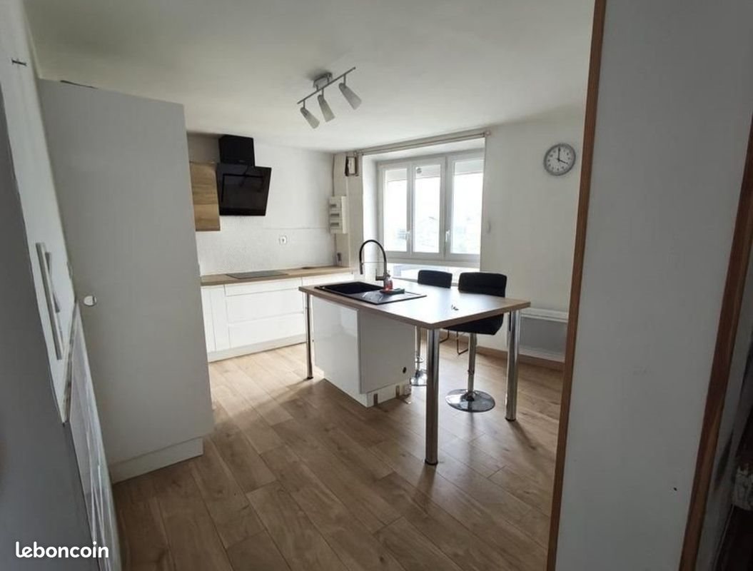 Maison à louer, 85m², Lacaune