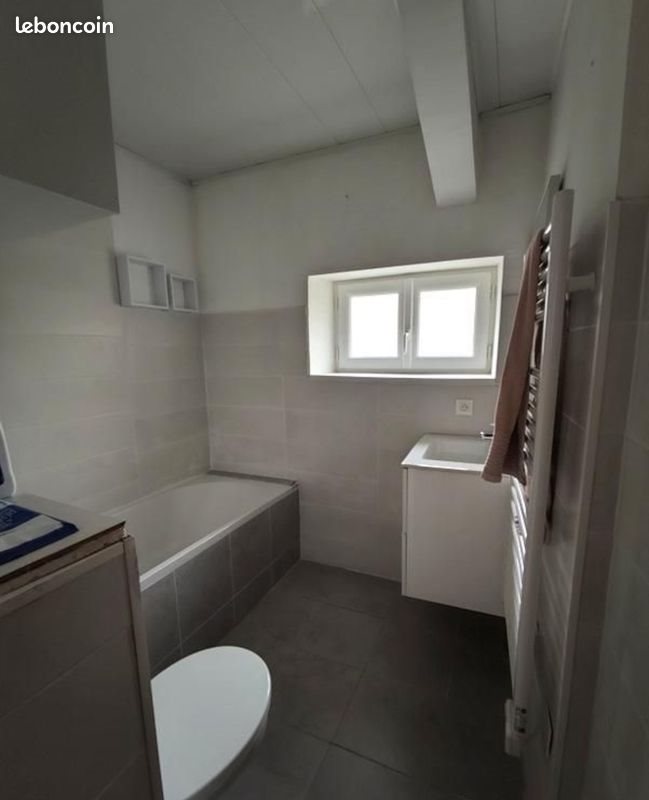 Maison à louer, 85m², Lacaune
