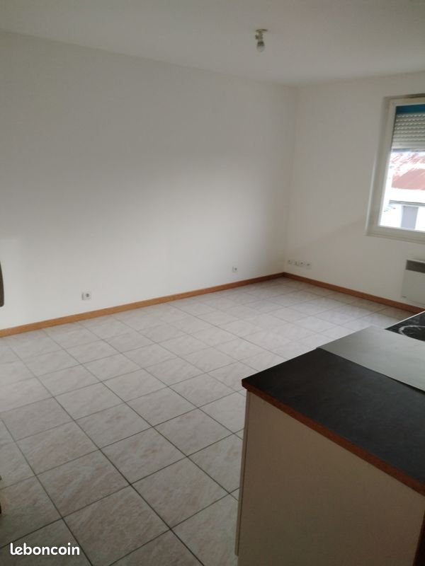 Appartement à louer, 40m², Cérans-Foulletourte