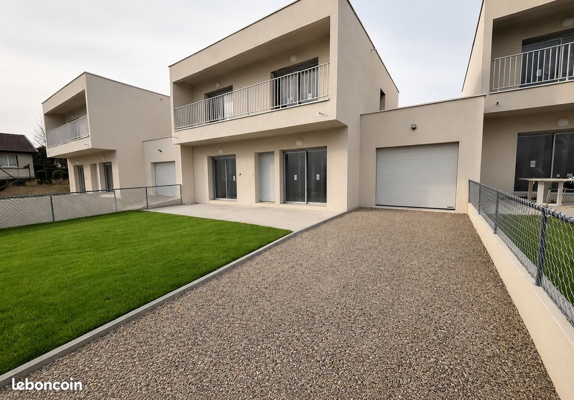 Maison à louer, 116m², Saint-André-le-Gaz