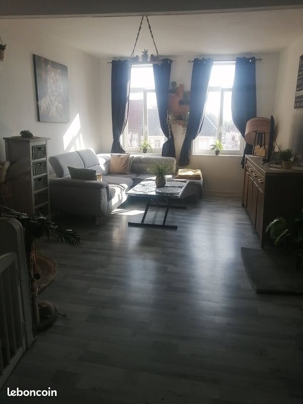 Appartement à louer, 72m², Guînes