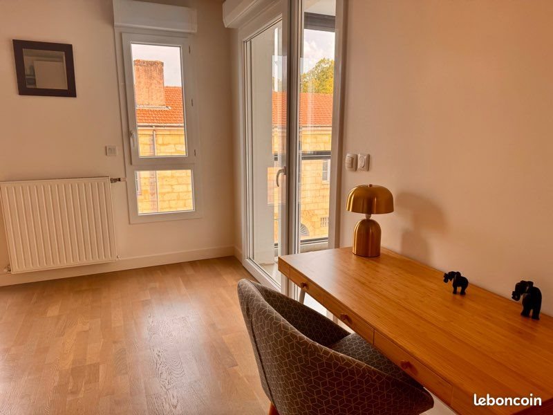 Appartement à louer, 47m², Talence