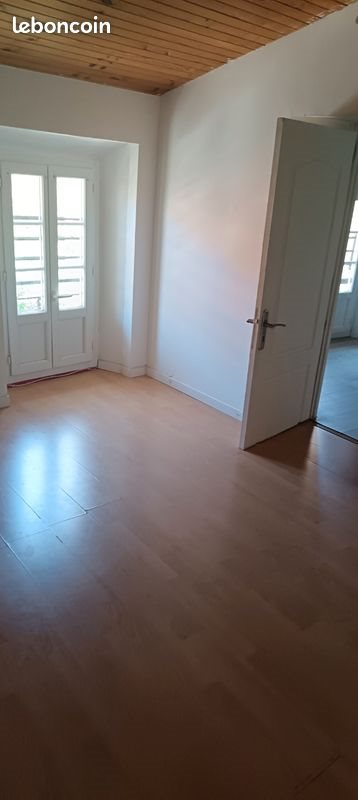 Appartement à louer, 60m², Tautavel