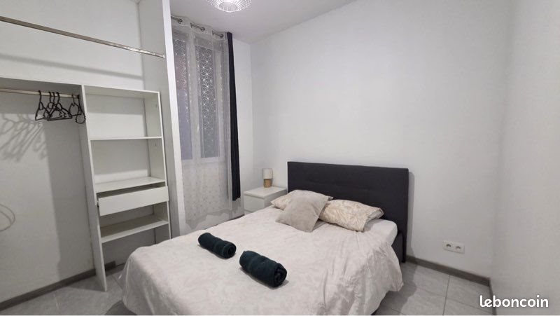 Appartement à louer, 32m², Marignane