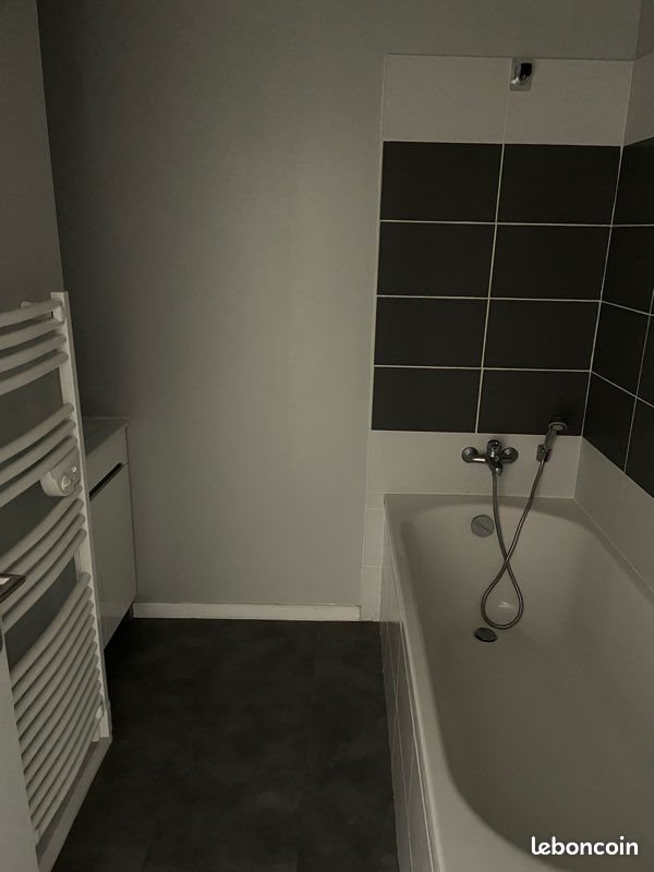 Appartement à louer, 70m², Siaugues-Sainte-Marie