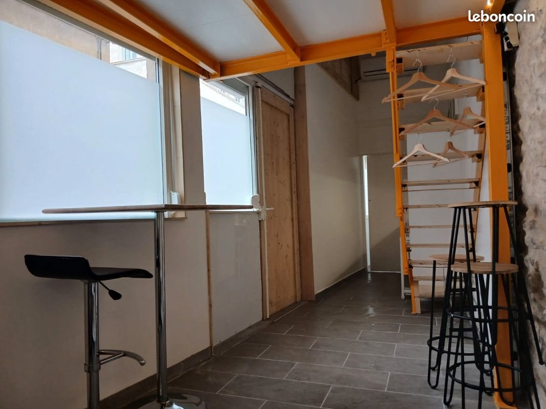 Appartement à louer, 26m², Nîmes