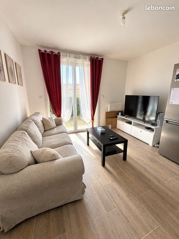 Appartement à louer, 39m², Peyrolles-en-Provence