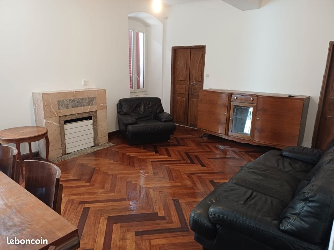 Appartement à louer, 79m², Vico