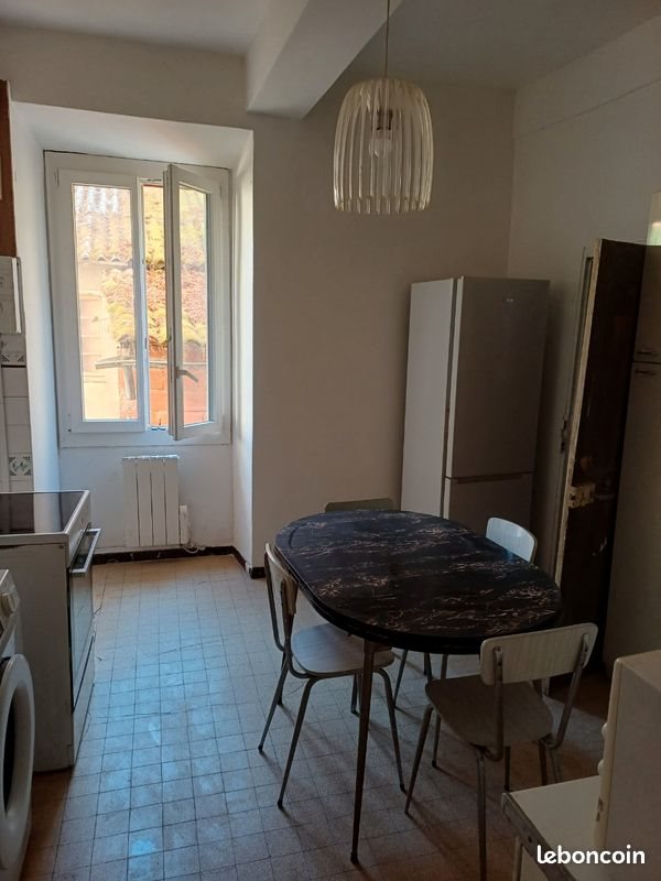 Appartement à louer, 79m², Vico