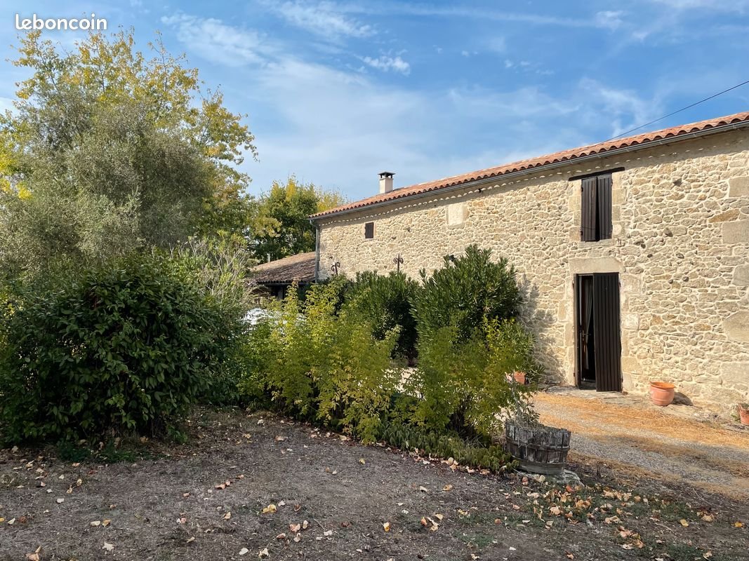 Maison à vendre, 218m², Soussac