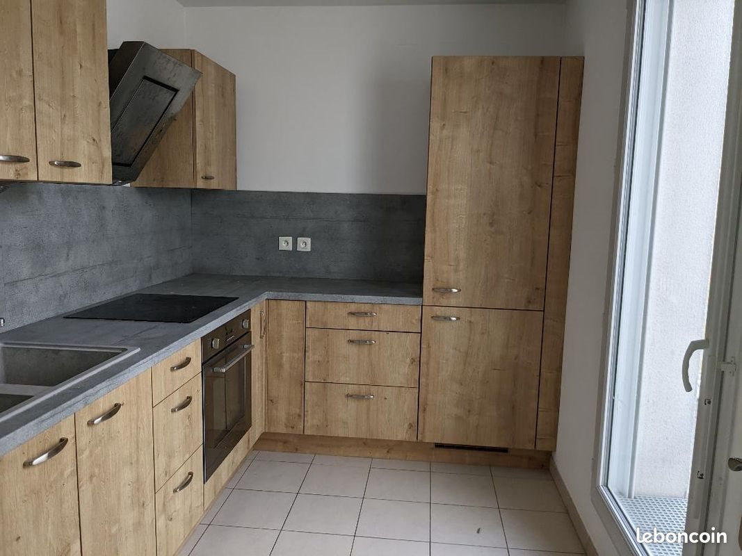 Appartement à louer, 69m², Cergy