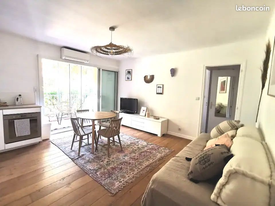 Appartement à louer, 32m², Hyères
