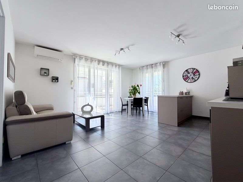 Appartement à louer, 85m², Marseille 11ème