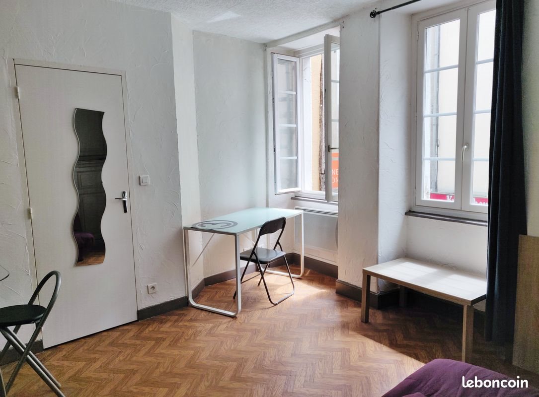 Appartement à louer, 30m², Aurillac