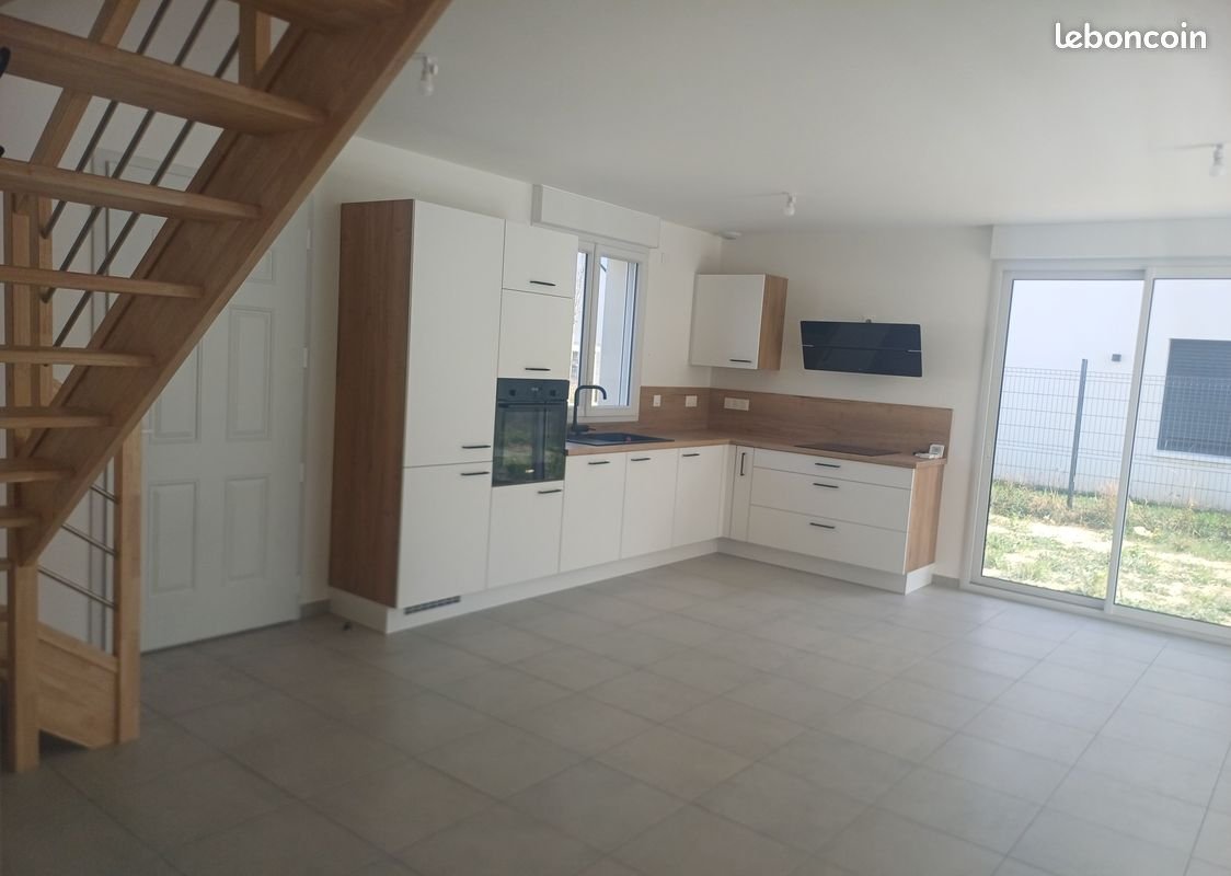 Maison à louer, 123m², Vay