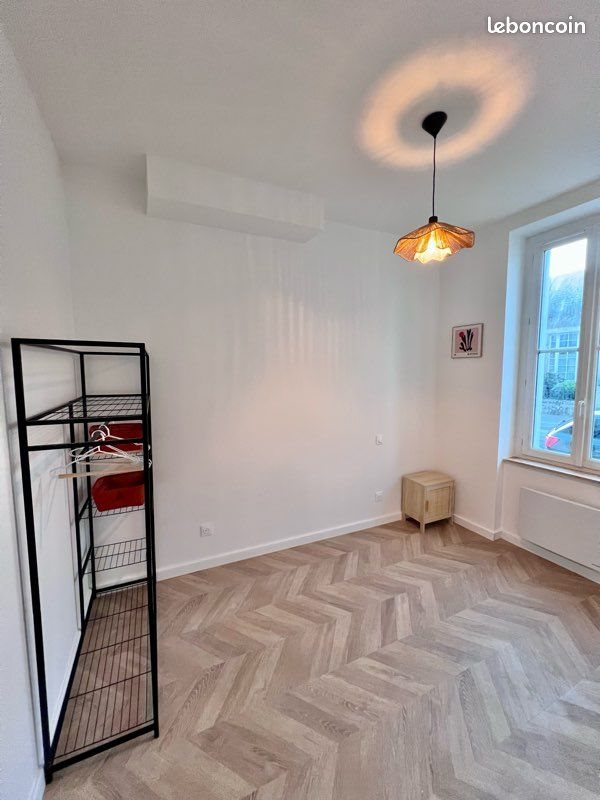 Appartement à louer, 25m², Rochefort