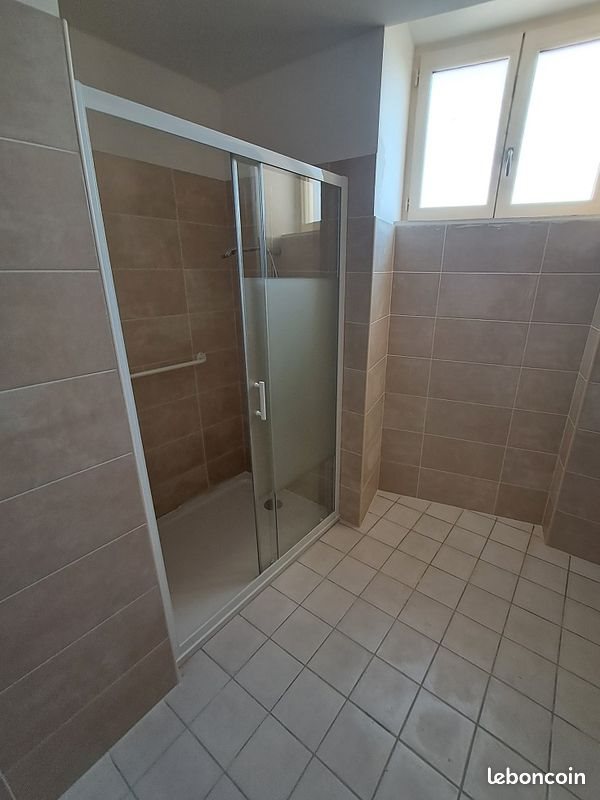 Appartement à louer, 65m², Saint-Bonnet-le-Château