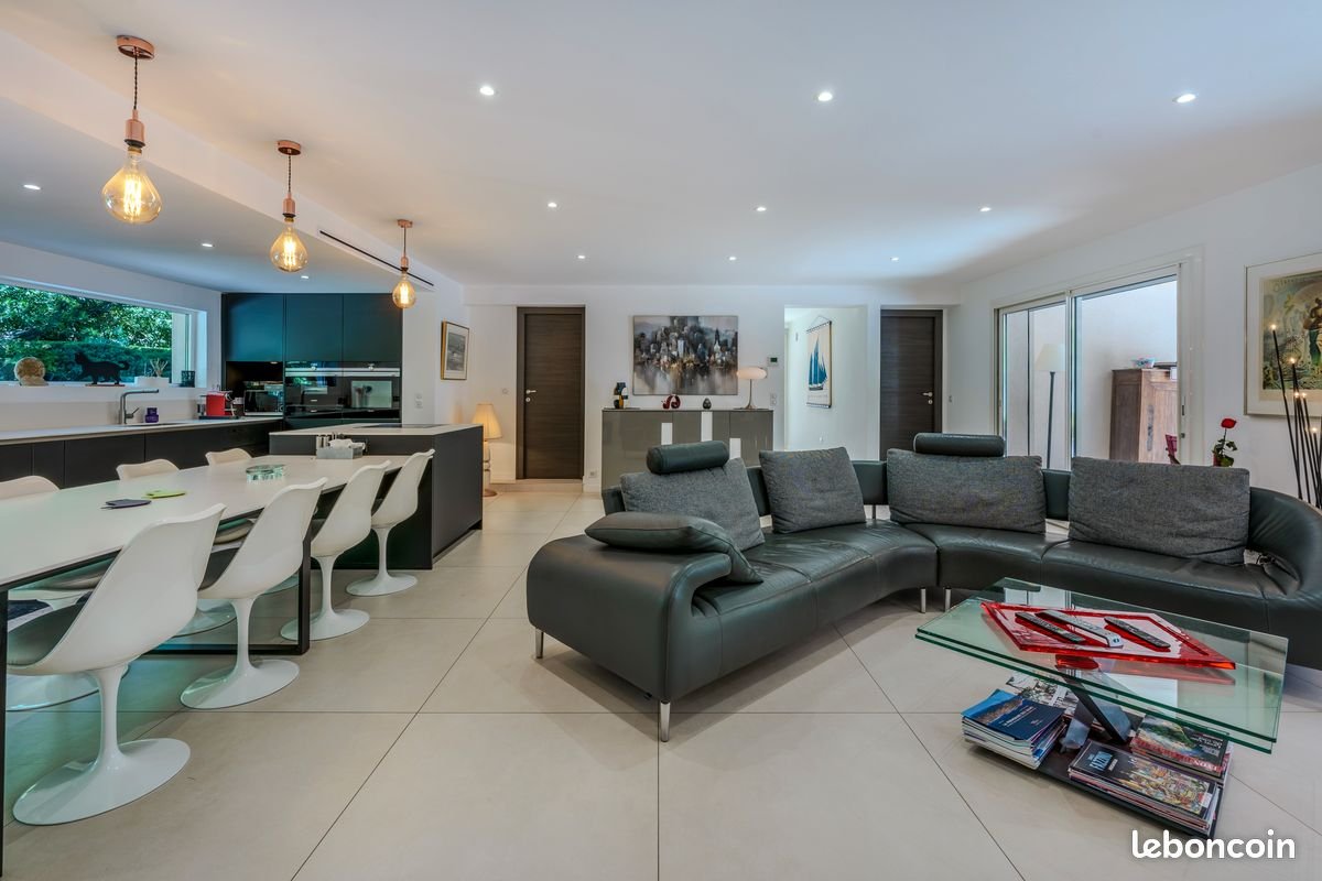 Appartement à vendre, 150m², Saint-Raphaël