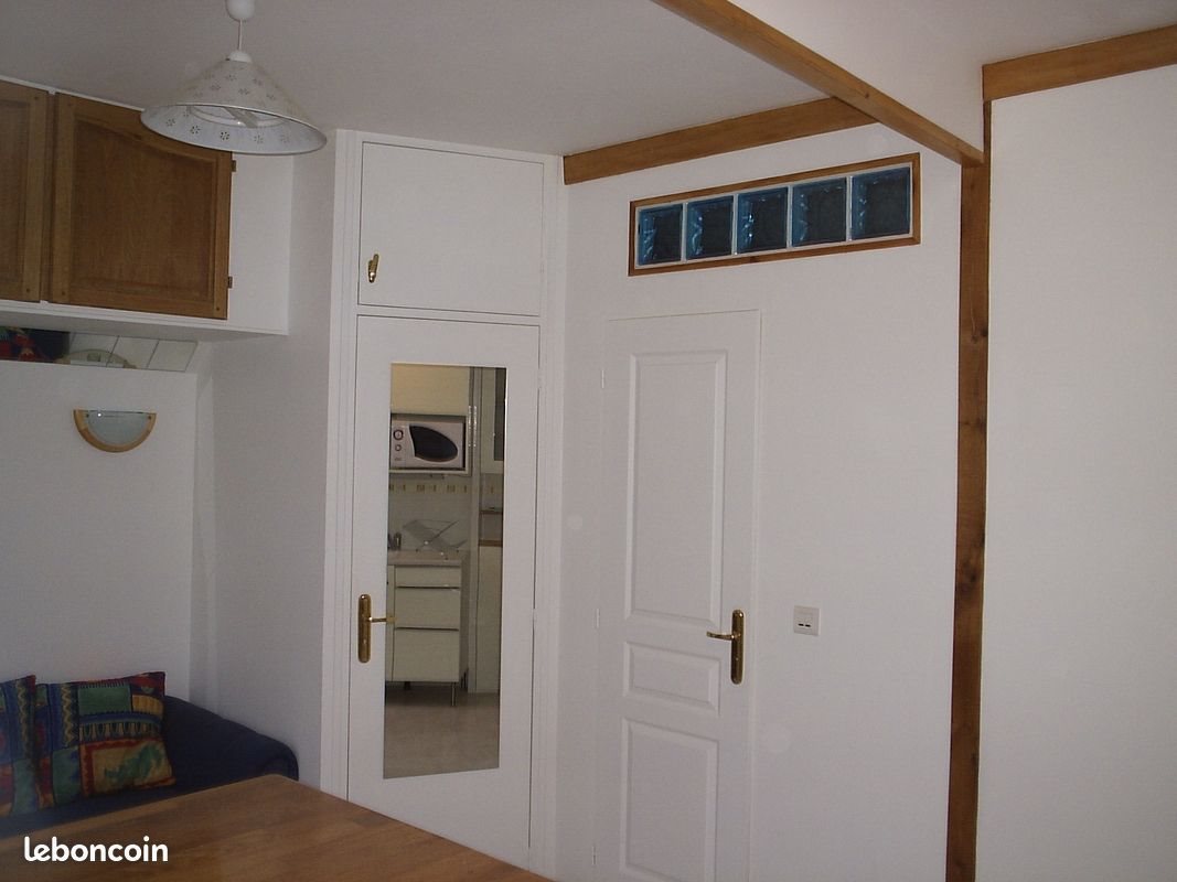 Appartement à louer, 26m², Suresnes