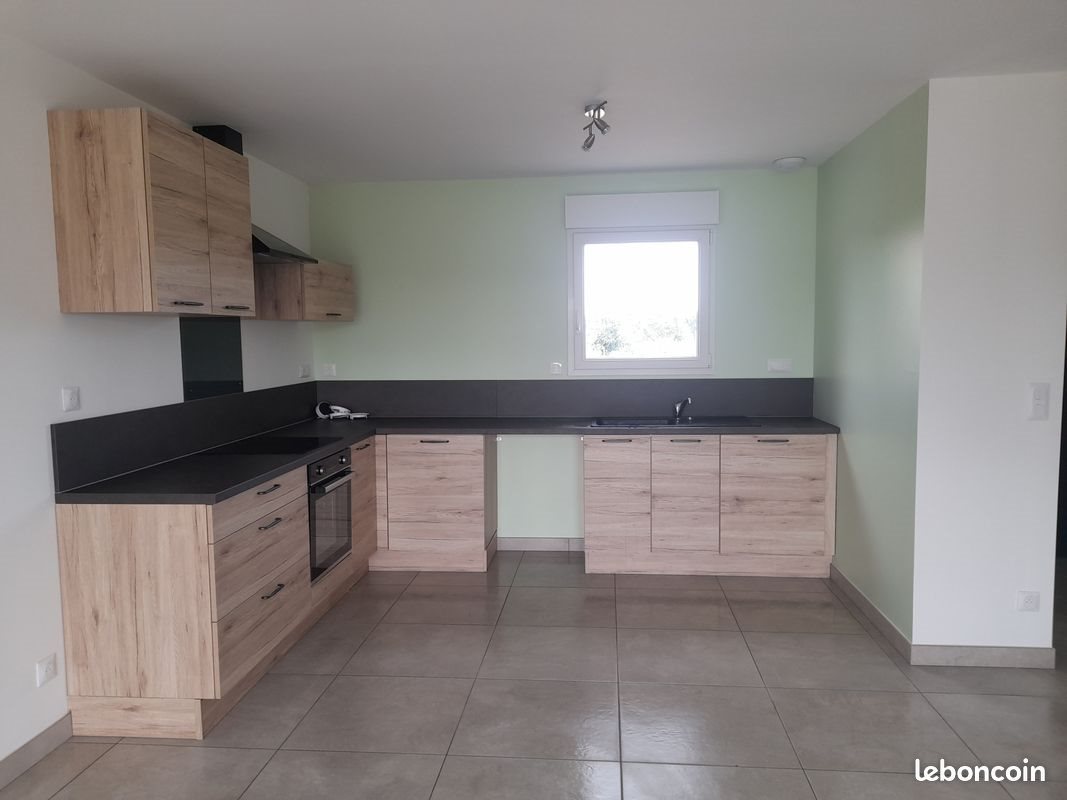 Maison à louer, 79m², Crissé