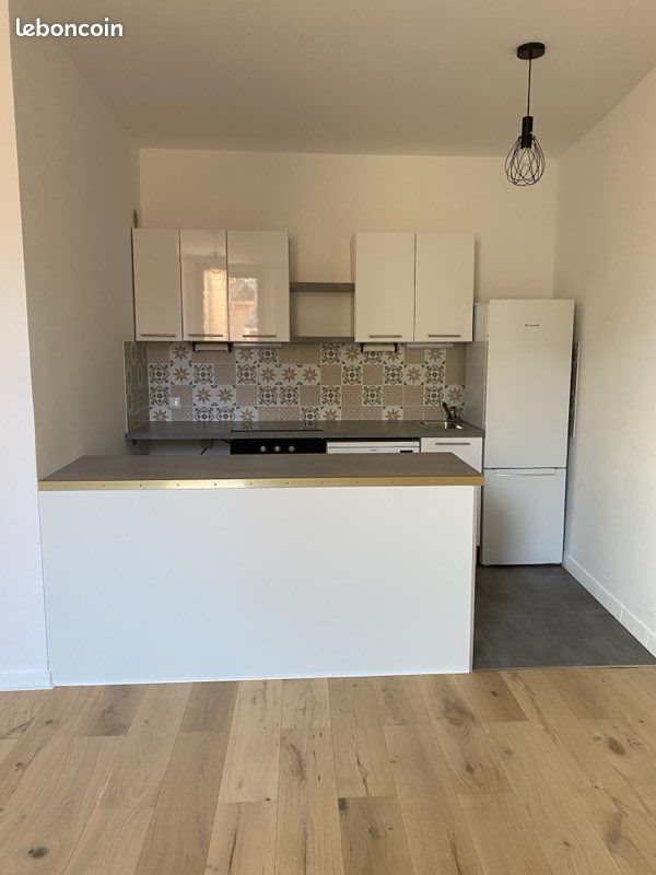 Appartement à louer, 40m², Saint-Zacharie