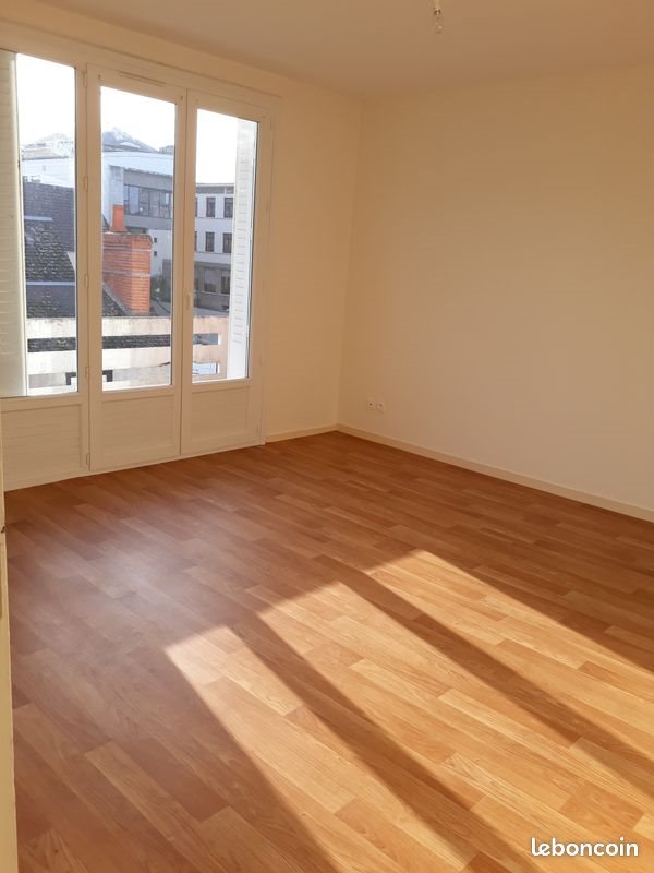 Appartement à louer, 40m², La Châtre