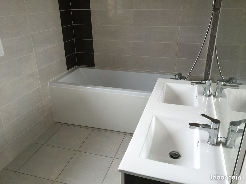 Maison à louer, 92m², Boé