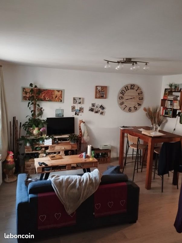 Appartement à louer, 78m², Banon