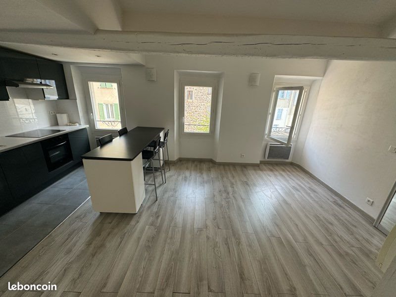 Appartement à louer, 34m², Pierrefeu-du-Var