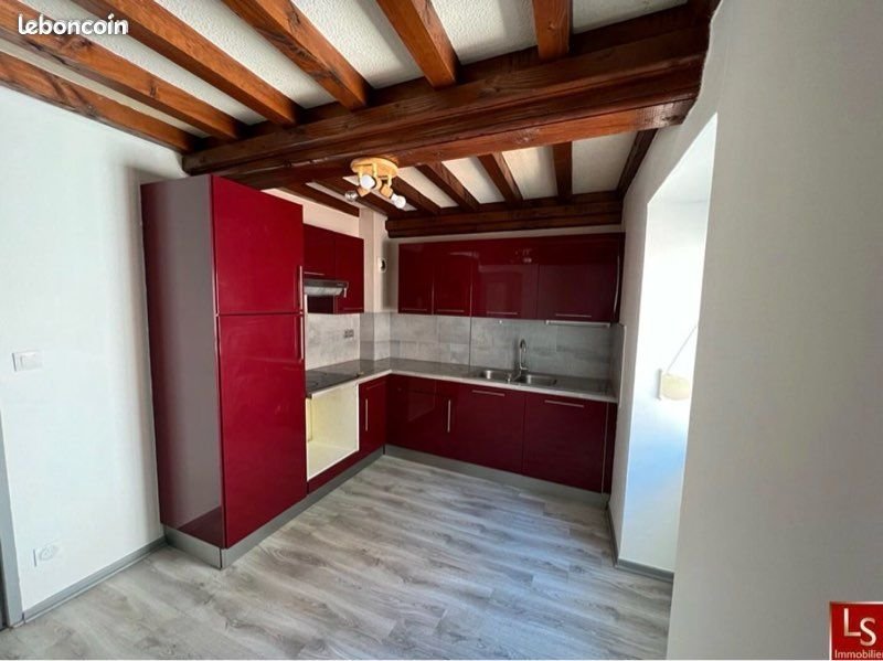 Appartement à louer, 80m², Thizy