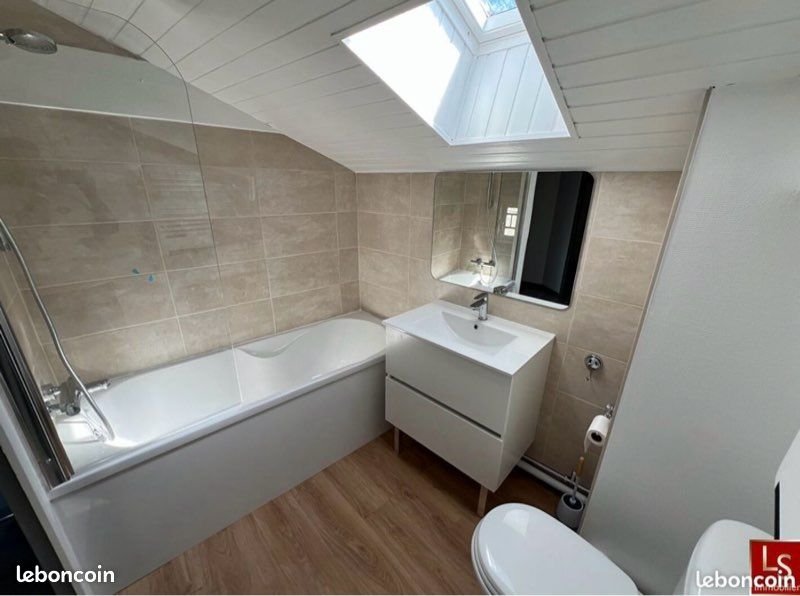 Appartement à louer, 80m², Thizy