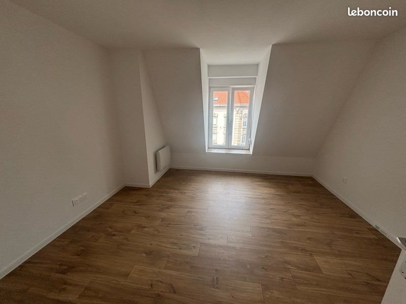 Appartement à louer, 90m², Longuyon