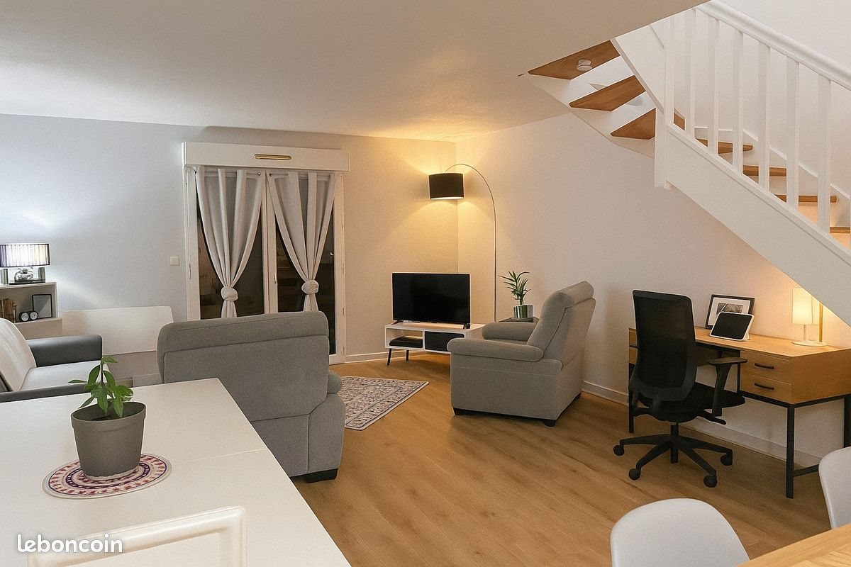 Maison à vendre, 89m², Saint-Pantaléon-de-Larche