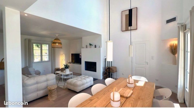 Maison à louer, 1000m², Trets