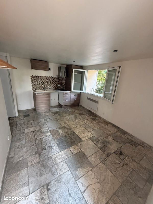 Appartement à louer, 25m², Trans-en-Provence