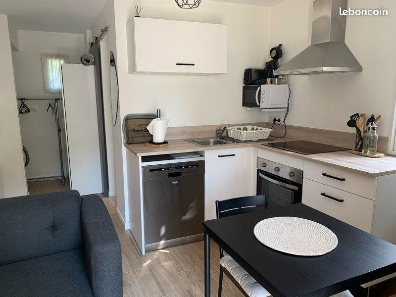 Appartement à louer, 28m², Solliès-Toucas