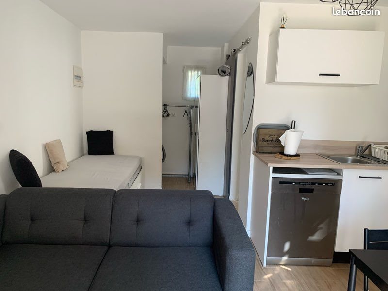 Appartement à louer, 28m², Solliès-Toucas
