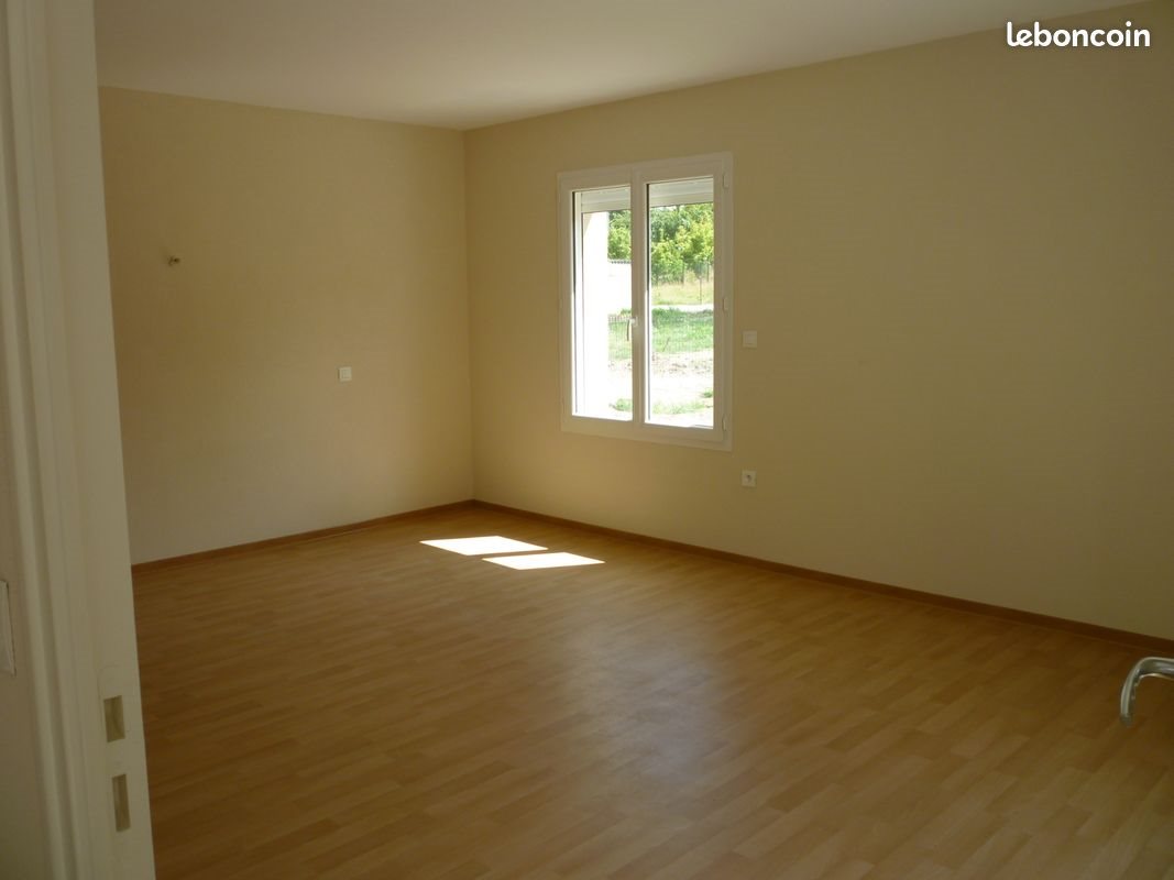 Maison à louer, 71m², Vay