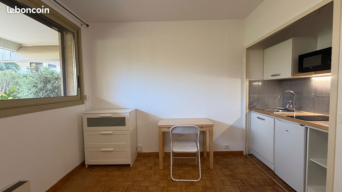Appartement à louer, 19m², Marseille 9ème