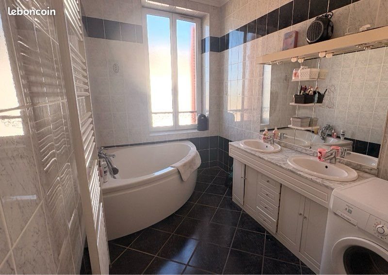 Appartement à louer, 120m², Commentry