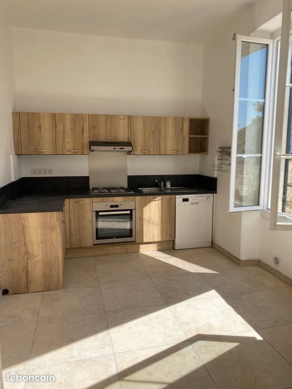 Maison à louer, 110m², Saint-Jean-d'Angély