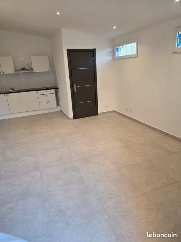 Appartement à louer, 26m², Marseille 9ème