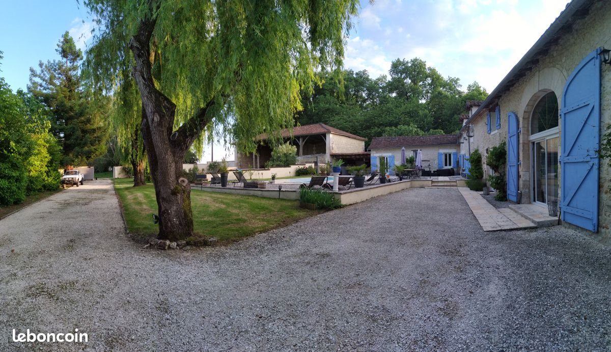 Maison à vendre, 300m², Champagne-et-Fontaine