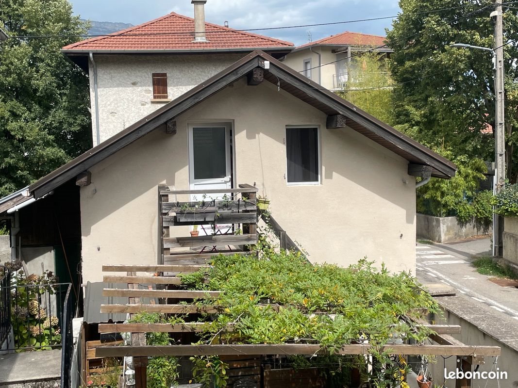 Appartement à louer, 24m², Gières