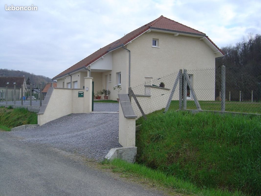 Maison à louer, 125m², Laroin