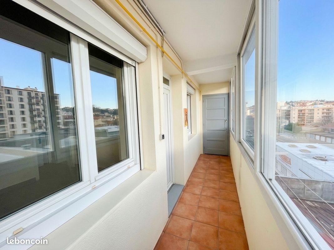 Appartement à louer, 47m², Saint-Étienne